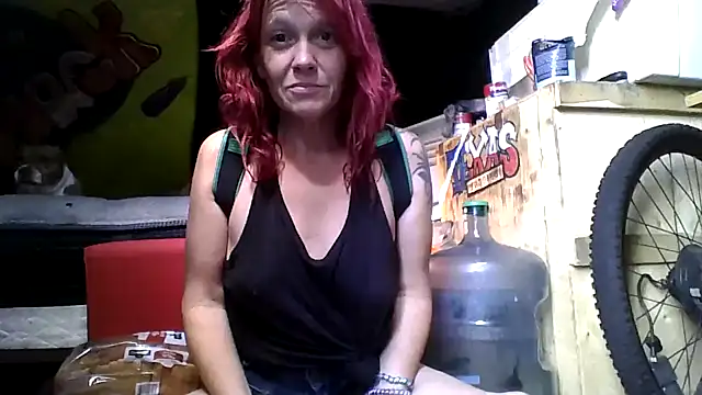 spundarella420 online show from November 2025 05:56:01 PM