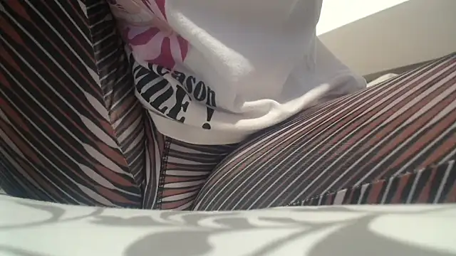 Snapshot of Web_Lady chatting on October 2025 03:54:01 PM Web Lady online show from October 2025 03:54:01 PM