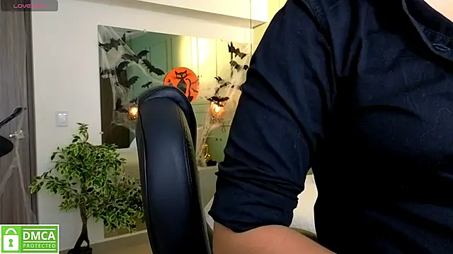 Snapshot of kataliina__ chatting on October 2025 11:53:02 AM kataliina online show from October 2025 11:53:02 AM