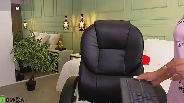 Snapshot of kataliina__ chatting on February 2026 11:37:02 AM kataliina online show from February 2026 11:37:02 AM