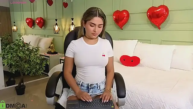 Snapshot of kataliina__ chatting on February 2026 11:47:02 AM kataliina online show from February 2026 11:47:02 AM