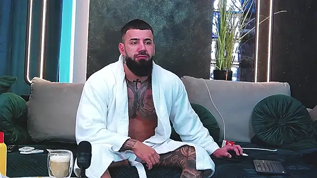 masterkingofmusclee online show from January 2025 08:00:01 AM