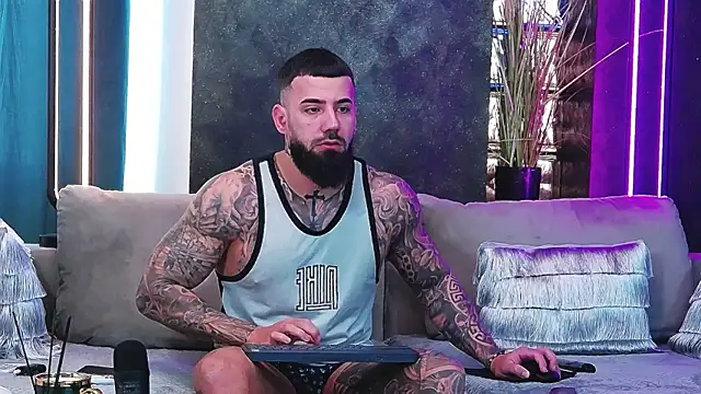 masterkingofmusclee online show from February 2025 06:49:02 AM