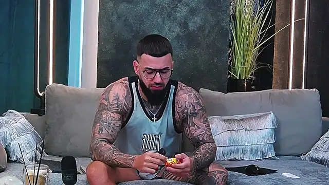 masterkingofmusclee online show from March 2025 06:15:02 AM