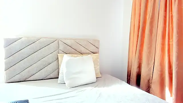 im amber online show from December 2024 01:17:01 PM