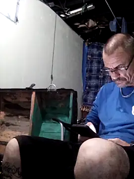 deepstroker42071 online show from October 2025 09:45:02 PM