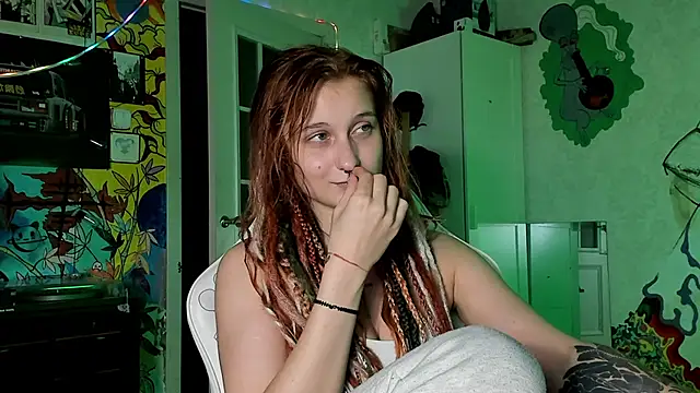 Sunny Mouse  online show from October 2025 05:10:02 PM