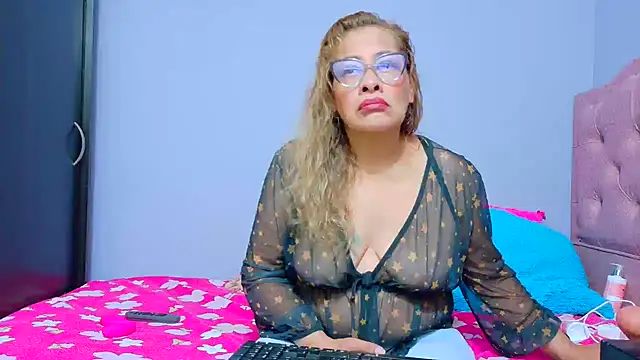 Snapshot of TifanyNasty chatting on September 2025 11:29:01 PM TifanyNasty online show from September 2025 11:29:01 PM