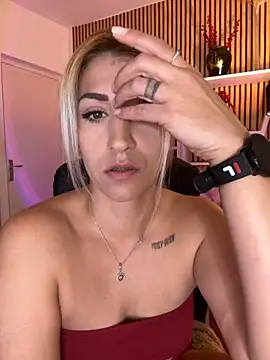 sofiah  online show from December 2025 04:23:02 PM