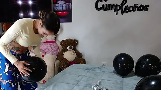 Niky 777 online show from November 2025 08:51:01 PM