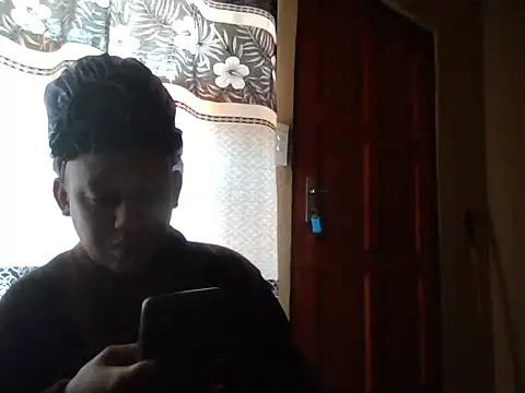 Snapshot of ShooingBunch chatting on October 2025 08:25:01 AM ShooingBunch online show from October 2025 08:25:01 AM