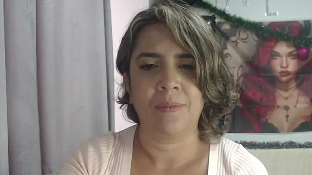 Snapshot of Victoria_meester chatting on January 2026 09:07:02 PM Victoria meester online show from January 2026 09:07:02 PM