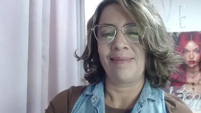 Snapshot of Victoria_meester chatting on February 2026 02:49:02 PM Victoria meester online show from February 2026 02:49:02 PM