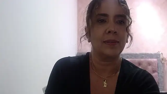 Snapshot of Victoria_meester chatting on June 2026 03:33:01 PM Victoria meester online show from June 2026 03:33:01 PM