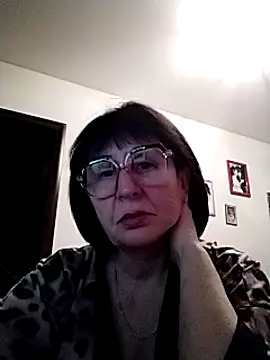 AlbinaXPretty online show from December 2024 06:24:02 PM