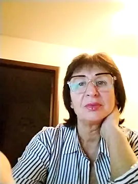 AlbinaXPretty online show from October 2025 05:25:02 PM