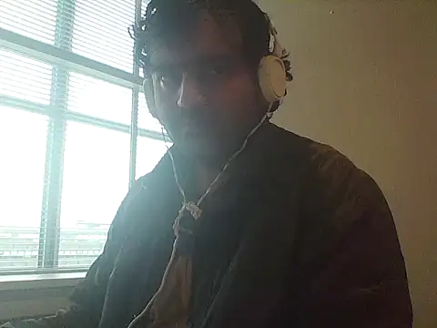 JohnBond009 online show from October 2025 12:13:02 PM