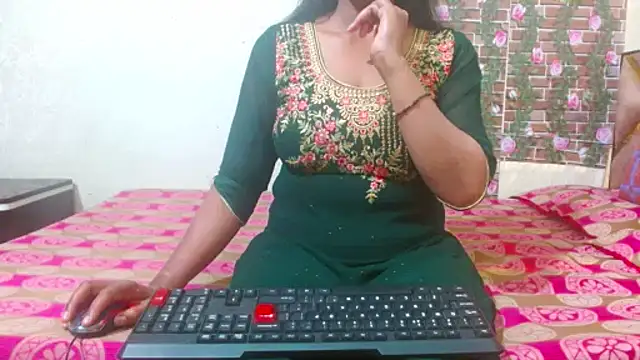 nikitahot3 online show from March 2025 04:12:01 PM