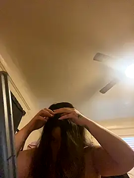 xocrybaby online show from November 2025 05:01:02 PM