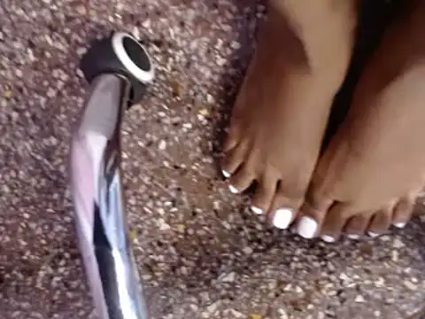 savage laura online show from March 2025 05:40:01 AM