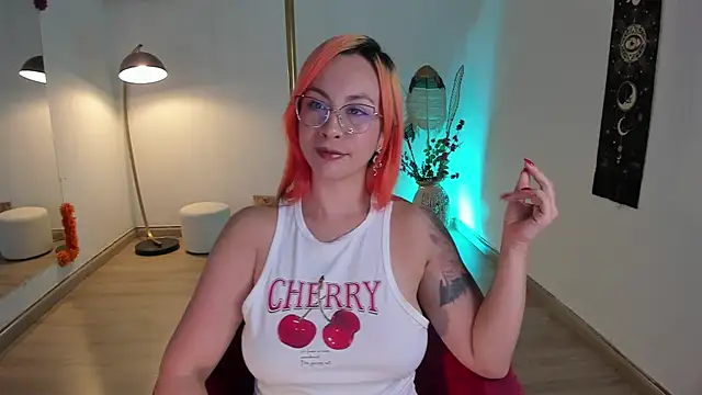 Snapshot of Kat_Art chatting on January 2025 11:22:01 PM Kat Art online show from January 2025 11:22:01 PM