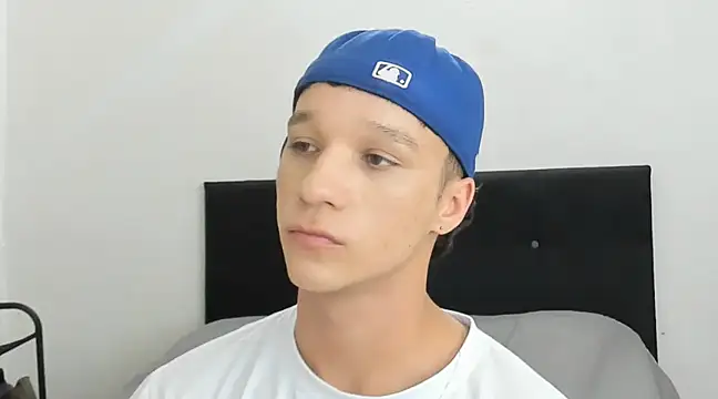 Snapshot of angelcortes chatting on December 2024 12:09:02 PM angelcortes online show from December 2024 12:09:02 PM