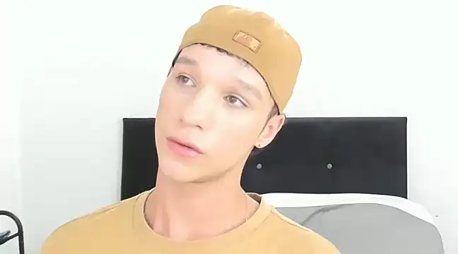 Snapshot of angelcortes chatting on January 2025 07:55:01 PM angelcortes online show from January 2025 07:55:01 PM