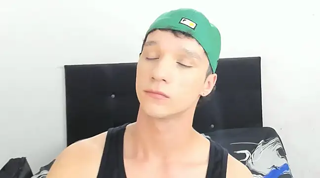 Snapshot of angelcortes chatting on January 2025 11:48:01 PM angelcortes online show from January 2025 11:48:01 PM