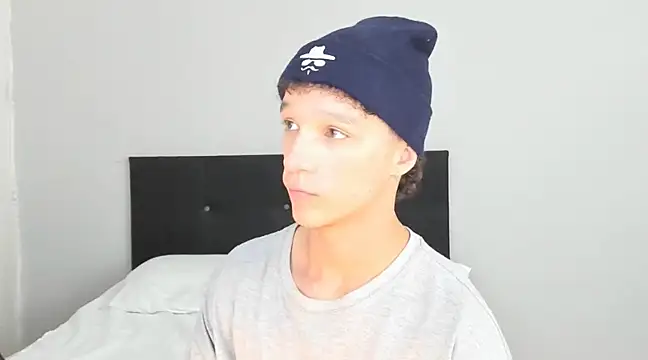 Snapshot of angelcortes chatting on March 2025 08:22:01 PM angelcortes online show from March 2025 08:22:01 PM