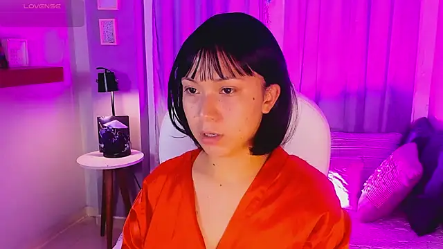 Snapshot of CoralineRicce_ chatting on January 2025 05:42:01 AM CoralineRicce online show from January 2025 05:42:01 AM