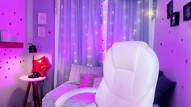 Snapshot of CoralineRicce_ chatting on March 2025 05:32:02 AM CoralineRicce online show from March 2025 05:32:02 AM