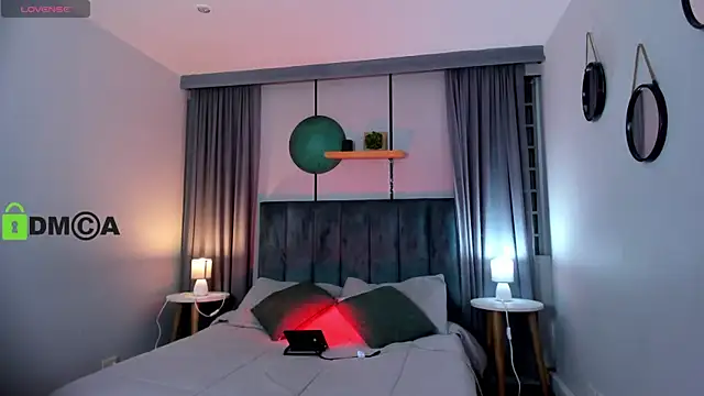 Snapshot of CoralineRicce_ chatting on October 2025 04:54:01 AM CoralineRicce online show from October 2025 04:54:01 AM