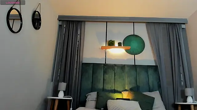 Snapshot of CoralineRicce_ chatting on November 2025 09:57:02 PM CoralineRicce online show from November 2025 09:57:02 PM