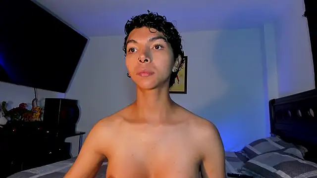 xhenisa  online show from December 2024 12:29:02 AM