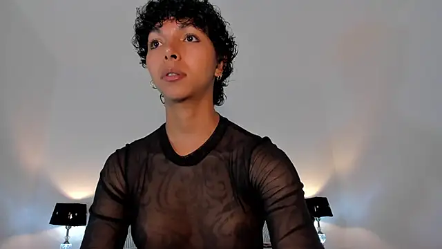 Snapshot of xhenisa_ chatting on March 2025 08:10:02 PM xhenisa online show from March 2025 08:10:02 PM