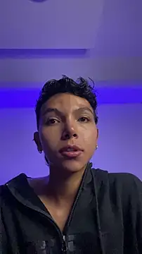 xhenisa  online show from January 2026 02:38:01 AM