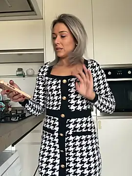 petrouchkaaa  online show from December 2025 08:45:01 AM