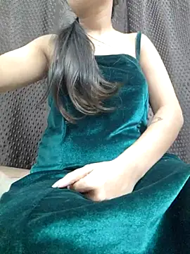 Snapshot of Roshni_98 chatting on February 2025 12:01:02 PM Roshni 98 online show from February 2025 12:01:02 PM