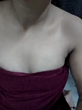 Snapshot of Roshni_98 chatting on March 2025 12:34:01 PM Roshni 98 online show from March 2025 12:34:01 PM