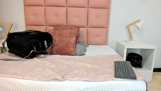 lhiamfit online show from November 2025 03:49:02 AM