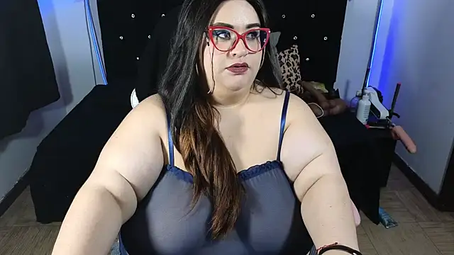 Snapshot of anacohen chatting on February 2025 07:07:02 AM anacohen online show from February 2025 07:07:02 AM