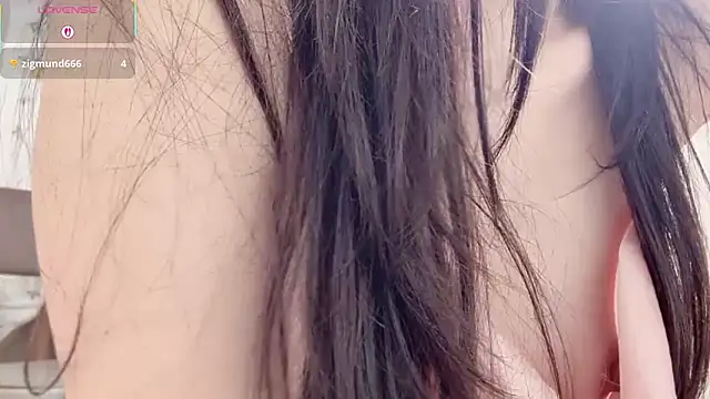 A-xena online show from September 2025 03:05:01 AM