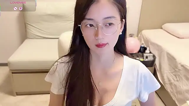 A-xena online show from September 2025 02:31:01 PM