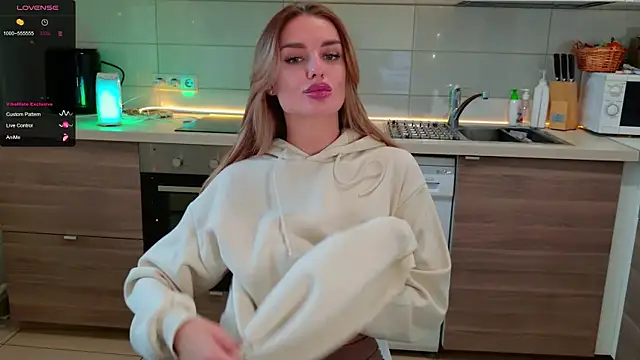 MissLovex online show from November 2025 08:14:01 AM