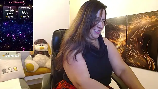 amalia brunette online show from December 2025 12:49:02 AM