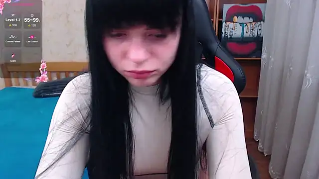 JuicyJess online show from April 2026 07:44:01 PM