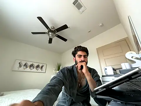 Snapshot of Carlos-195- chatting on October 2025 10:49:02 PM Carlos-195- online show from October 2025 10:49:02 PM