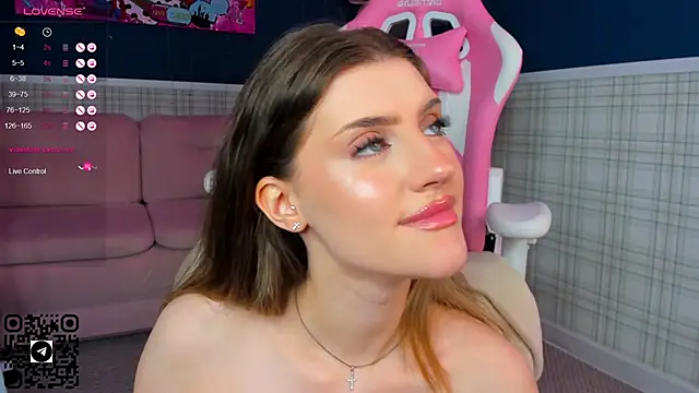 Snapshot of Skinny_Alice chatting on January 2025 03:58:02 AM Skinny Alice online show from January 2025 03:58:02 AM