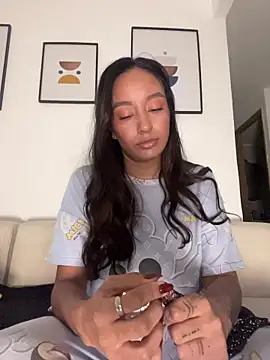 DianaHopson online show from February 2026 11:13:01 AM