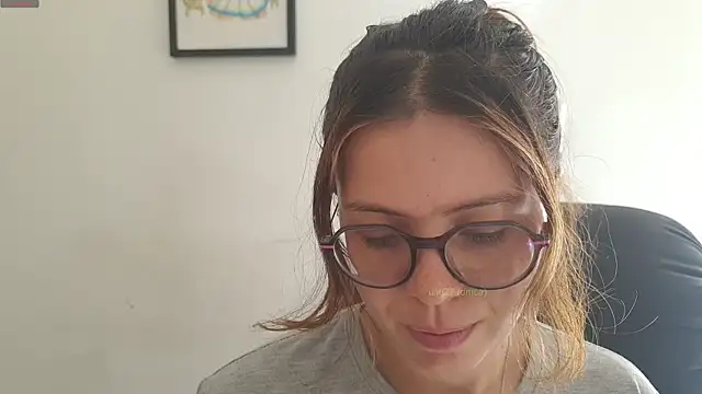 Snapshot of irinasweet27 chatting on January 2025 02:17:02 PM irinasweet27 online show from January 2025 02:17:02 PM